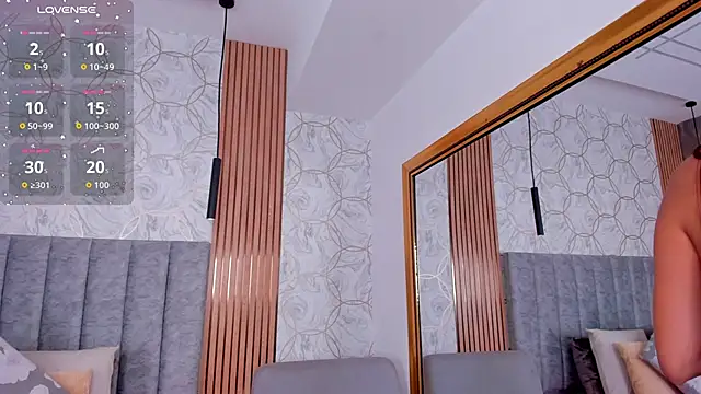 sarahyessica online show from 10-23-25, 07:34