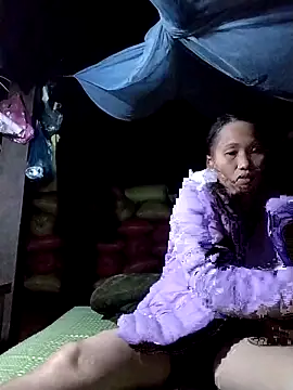 Snapshot of PhamPm70 chatting on 11-04-25, 11:09 PhamPm70 online show from 11-04-25, 11:09