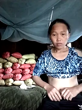 Snapshot of PhamPm70 chatting on 11-07-25, 12:32 PhamPm70 online show from 11-07-25, 12:32