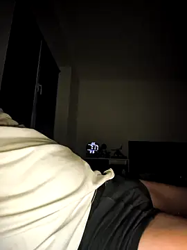 Snapshot of oerkman@xh chatting on 12-16-25, 06:18 oerkmanxh online show from 12-16-25, 06:18