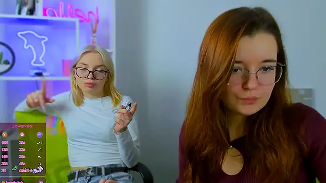 nika-still online show from 12-18-25, 12:11