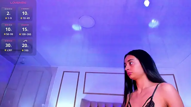 Snapshot of Leilani- chatting on 09-10-25, 12:05 Leilani- online show from 09-10-25, 12:05