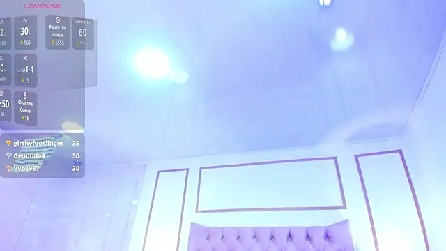 Snapshot of Leilani- chatting on 09-23-25, 12:41 Leilani- online show from 09-23-25, 12:41