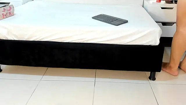 VanessaHard as online show from 09-13-25, 03:45