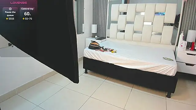 VanessaHard as online show from 11-18-25, 07:29