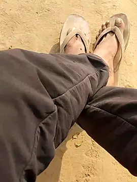 INTERNATIONAL0001 online show from 11-11-25, 04:01