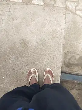 INTERNATIONAL0001 online show from 12-15-25, 03:22