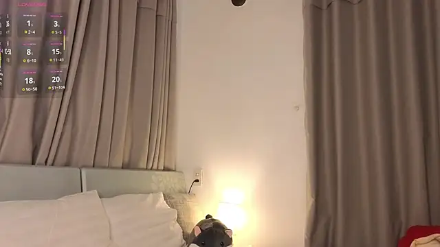 Alice 1n Wonderland  online show from 11-27-25, 12:13