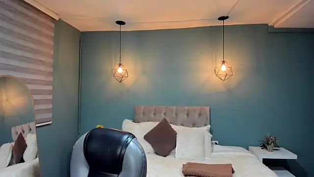 Miss Cataleya   online show from 10-28-25, 11:36