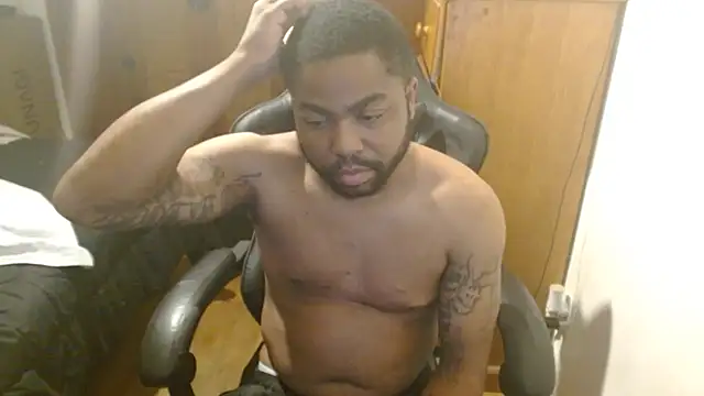 Snapshot of Breadwinnah chatting on 09-14-25, 06:56 Breadwinnah online show from 09-14-25, 06:56