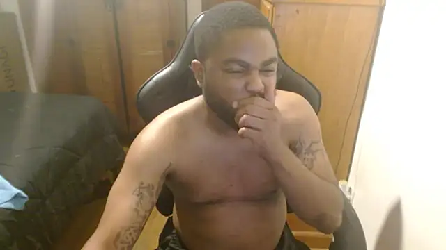 Snapshot of Breadwinnah chatting on 09-16-25, 04:24 Breadwinnah online show from 09-16-25, 04:24