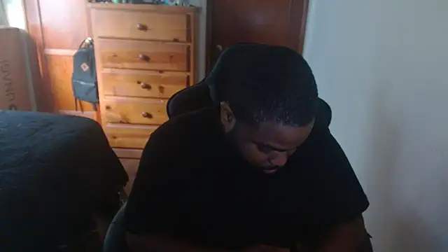 Snapshot of Breadwinnah chatting on 09-30-25, 02:44 Breadwinnah online show from 09-30-25, 02:44