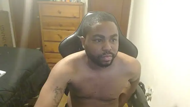 Snapshot of Breadwinnah chatting on 10-01-25, 07:58 Breadwinnah online show from 10-01-25, 07:58