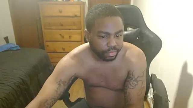 Snapshot of Breadwinnah chatting on 10-07-25, 06:54 Breadwinnah online show from 10-07-25, 06:54