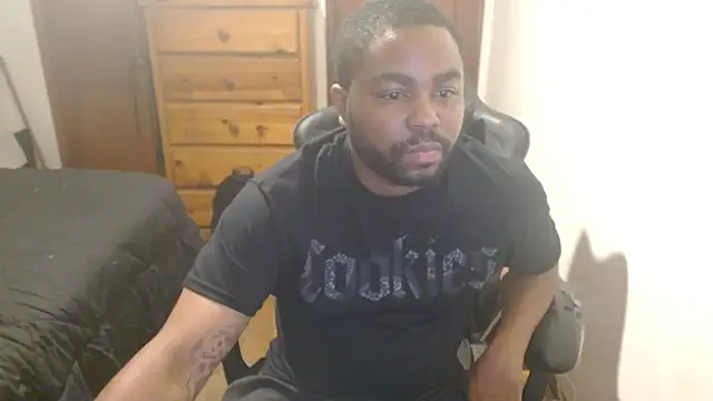 Snapshot of Breadwinnah chatting on 10-09-25, 03:37 Breadwinnah online show from 10-09-25, 03:37