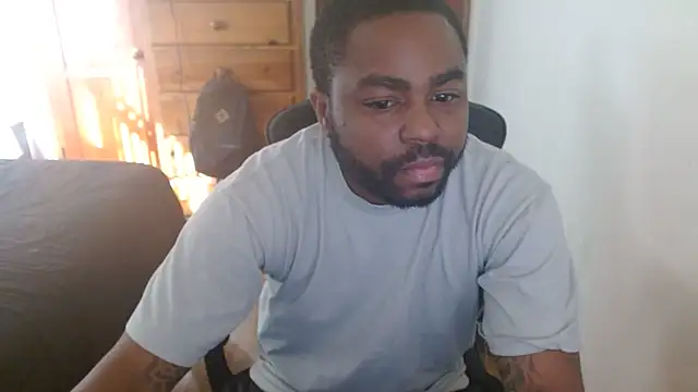 Snapshot of Breadwinnah chatting on 10-11-25, 04:38 Breadwinnah online show from 10-11-25, 04:38