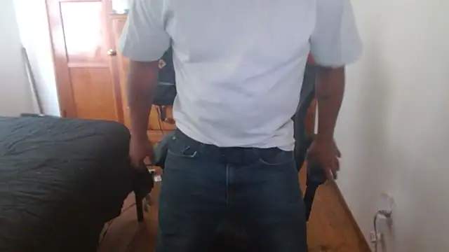 Snapshot of Breadwinnah chatting on 10-13-25, 09:48 Breadwinnah online show from 10-13-25, 09:48