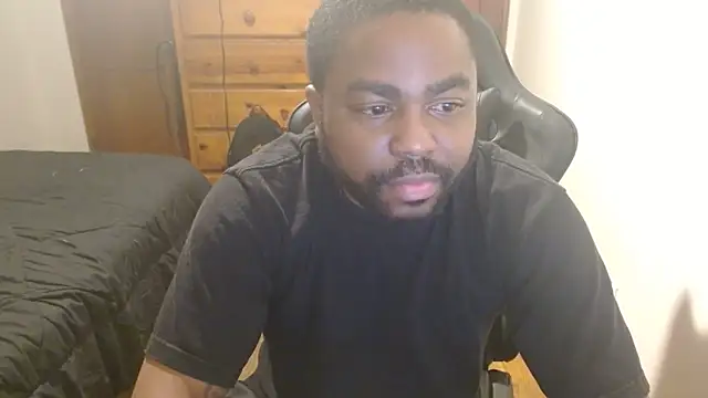 Snapshot of Breadwinnah chatting on 10-19-25, 07:09 Breadwinnah online show from 10-19-25, 07:09