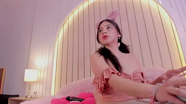 ameliiaa smith online show from 10-02-25, 12:50