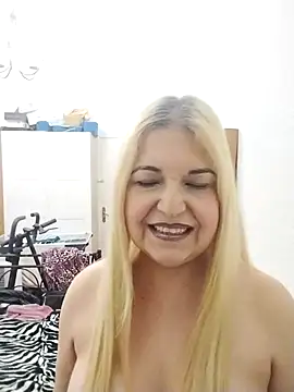 MarielaFerrer online show from 12-20-25, 12:01