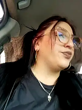 megan fox5 online show from 10-28-25, 03:14