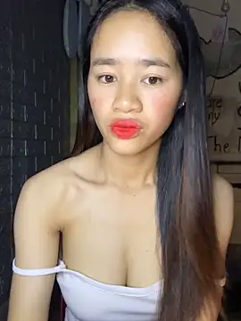 Snapshot of TiNa_04 chatting on 09-16-25, 09:16 TiNa 04 online show from 09-16-25, 09:16