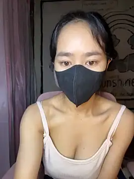 Snapshot of TiNa_04 chatting on 10-22-25, 11:48 TiNa 04 online show from 10-22-25, 11:48