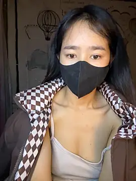 Snapshot of TiNa_04 chatting on 11-02-25, 11:18 TiNa 04 online show from 11-02-25, 11:18