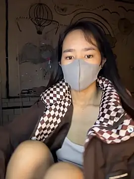 Snapshot of TiNa_04 chatting on 11-04-25, 12:10 TiNa 04 online show from 11-04-25, 12:10