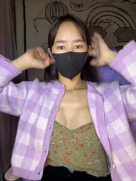 Snapshot of TiNa_04 chatting on 11-29-25, 11:41 TiNa 04 online show from 11-29-25, 11:41