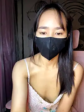 Snapshot of TiNa_04 chatting on 12-14-25, 11:53 TiNa 04 online show from 12-14-25, 11:53