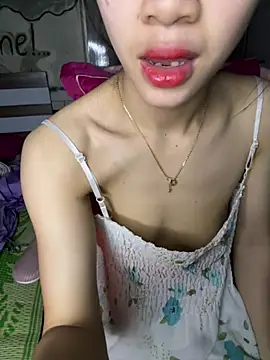 Snapshot of TiNa_04 chatting on 02-22-26, 11:36 TiNa 04 online show from 02-22-26, 11:36