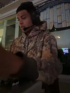 Snapshot of StrokingDaddy4 chatting on 09-09-25, 10:15 StrokingDaddy4 online show from 09-09-25, 10:15