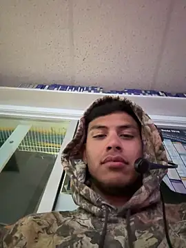 Snapshot of StrokingDaddy4 chatting on 10-15-25, 10:15 StrokingDaddy4 online show from 10-15-25, 10:15