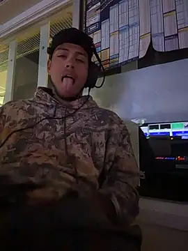 Snapshot of StrokingDaddy4 chatting on 10-27-25, 10:19 StrokingDaddy4 online show from 10-27-25, 10:19