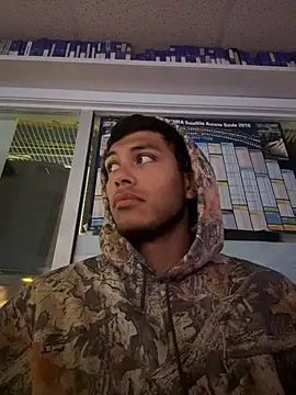 Snapshot of StrokingDaddy4 chatting on 10-29-25, 10:06 StrokingDaddy4 online show from 10-29-25, 10:06