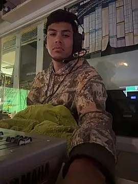 Snapshot of StrokingDaddy4 chatting on 11-13-25, 11:20 StrokingDaddy4 online show from 11-13-25, 11:20