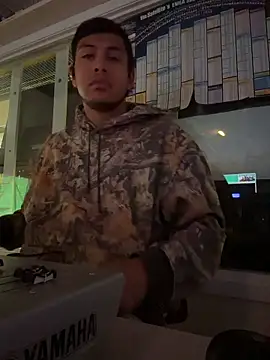 Snapshot of StrokingDaddy4 chatting on 11-17-25, 11:16 StrokingDaddy4 online show from 11-17-25, 11:16