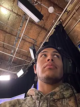 Snapshot of StrokingDaddy4 chatting on 11-20-25, 11:43 StrokingDaddy4 online show from 11-20-25, 11:43