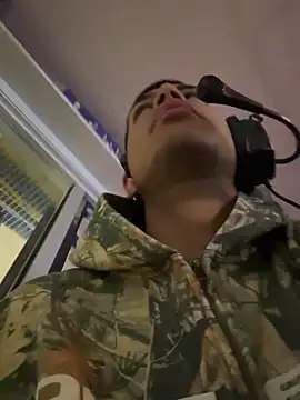 Snapshot of StrokingDaddy4 chatting on 11-25-25, 11:10 StrokingDaddy4 online show from 11-25-25, 11:10