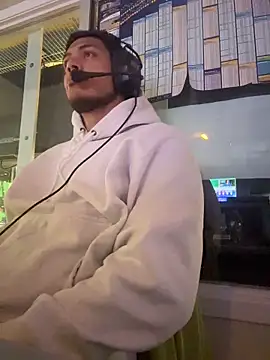 Snapshot of StrokingDaddy4 chatting on 12-18-25, 11:16 StrokingDaddy4 online show from 12-18-25, 11:16