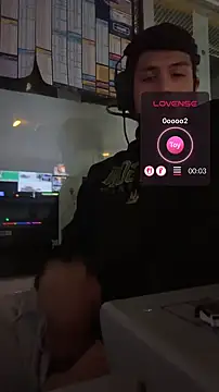 Snapshot of StrokingDaddy4 chatting on 02-25-26, 11:20 StrokingDaddy4 online show from 02-25-26, 11:20