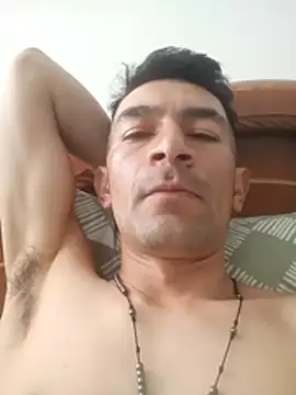 Snapshot of kaMiLoBa chatting on 11-05-25, 03:12 kaMiLoBa online show from 11-05-25, 03:12