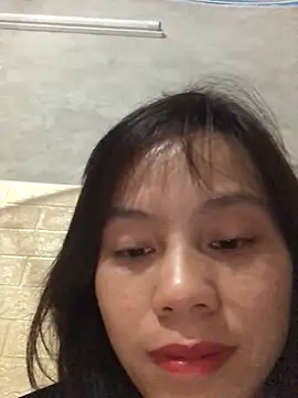 Snapshot of QuingLin chatting on 10-25-25, 10:37 QuingLin online show from 10-25-25, 10:37