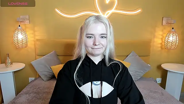 RuthBryant online show from 09-14-25, 04:33