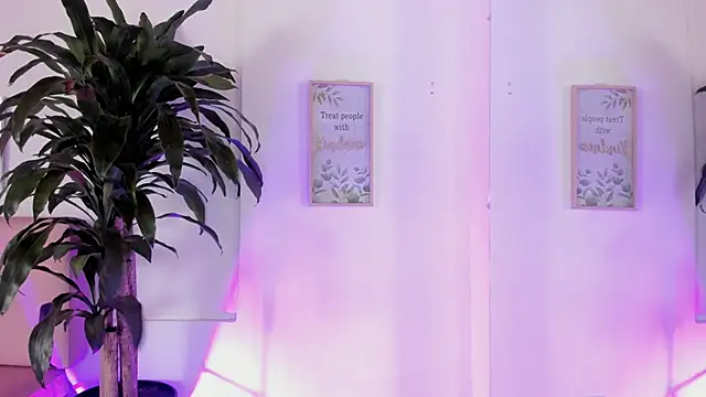 Snapshot of Yumii_sweetgirl chatting on 10-02-25, 01:29 Yumii sweetgirl online show from 10-02-25, 01:29