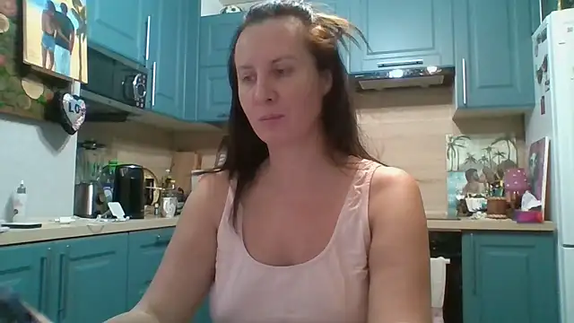 ALICAINWONDERLAND online show from 11-18-25, 04:44