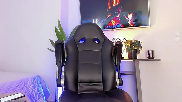 devoncollins77 online show from 10-10-25, 11:15