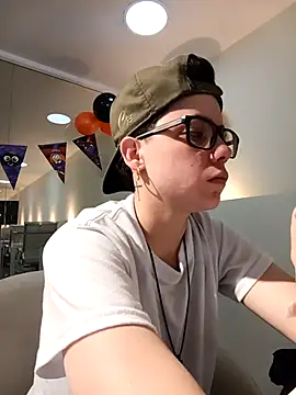 SpencerMontgomery online show from 10-28-25, 06:21