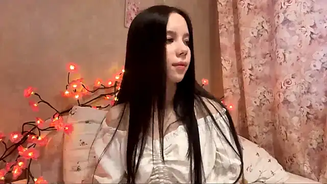 AxyKitten online show from 11-23-25, 11:54